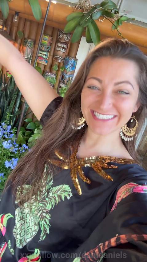 always take care of your bush 😏😈😜💦 Starring danidaniels