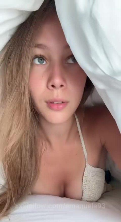 https://onlyfans.com/alissiabounty Starring emanuela93