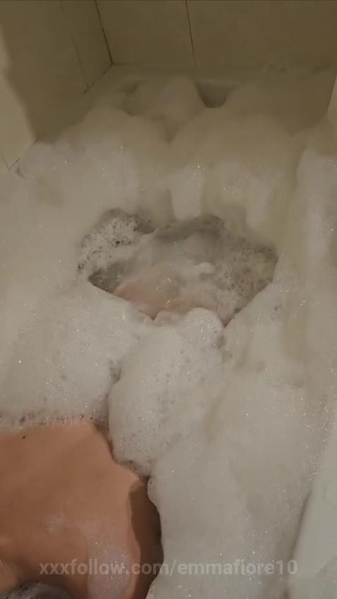 menu will you keep me company?👙🛀 Starring emmafiore10 cde7b7 tiktok porn