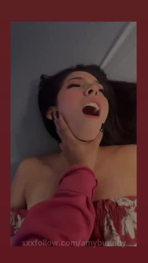 quick Jugando un rato con mi amiga me trata como un.. Starring amybuunny 92a07b tiktok porn